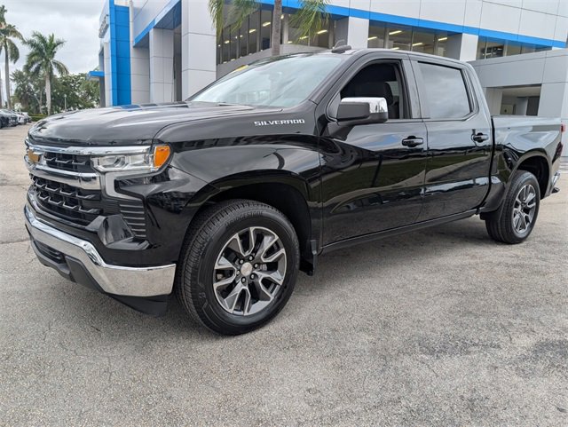Used 2023 Chevrolet Silverado 1500 LT image 3