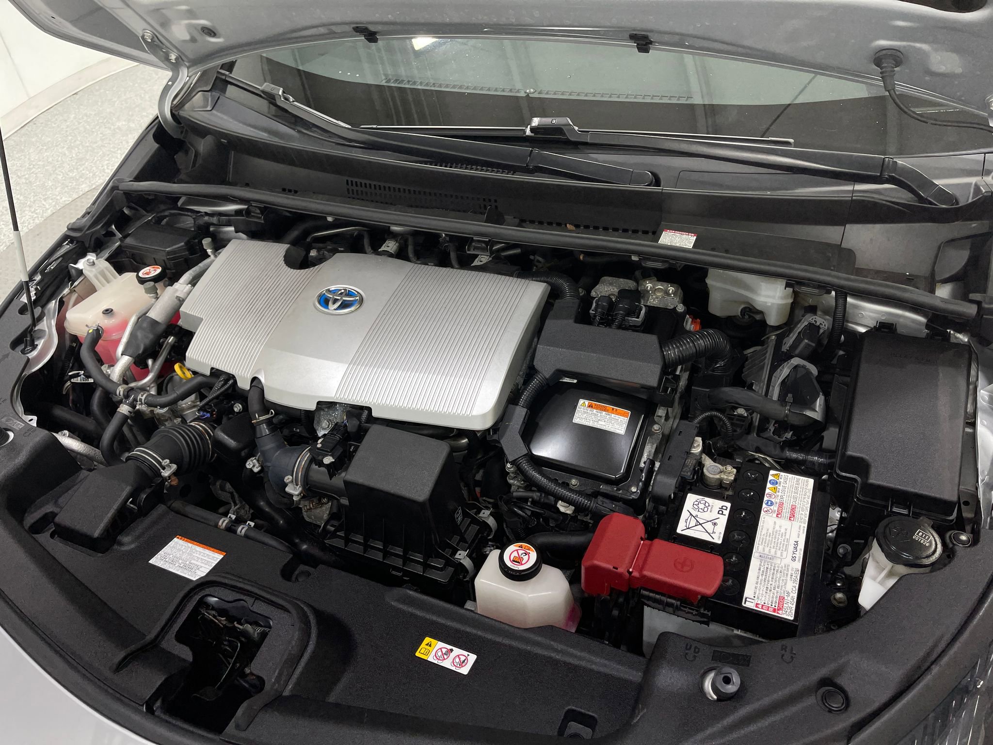 Used 2020 Toyota Prius Prime LE image 25