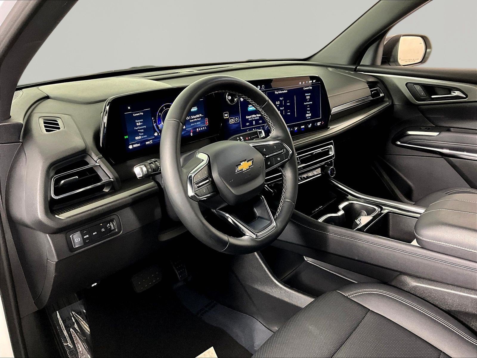 Used 2026 Chevrolet Traverse LT AWD/4WD image 17