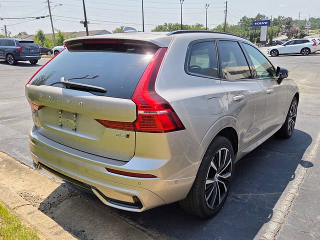 Used 2024 Volvo XC60 B5 Plus AWD/4WD image 5