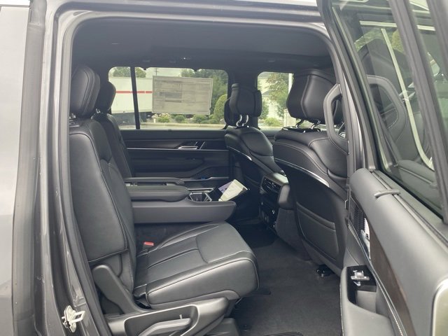 New 2024 Jeep Grand Wagoneer Series I w/ HD Trailer Tow Package image 31