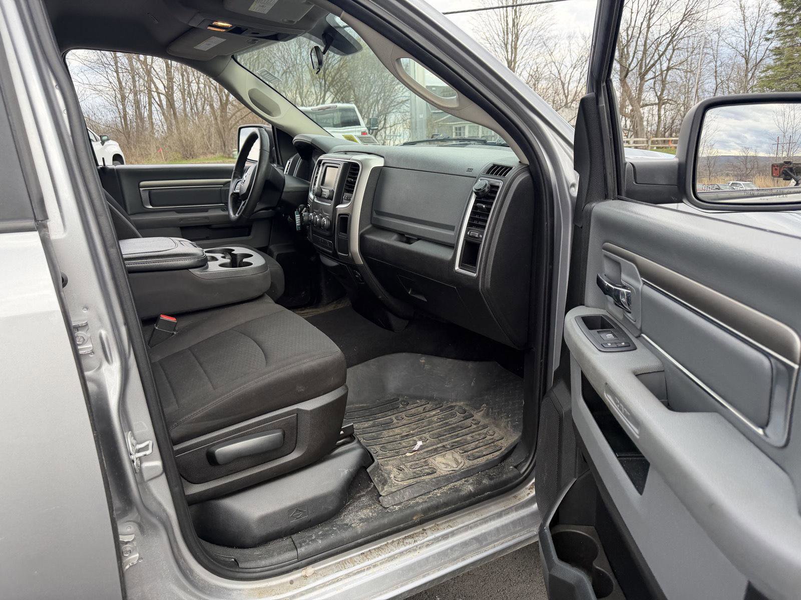 Used 2019 RAM 1500 Classic Warlock AWD/4WD image 19
