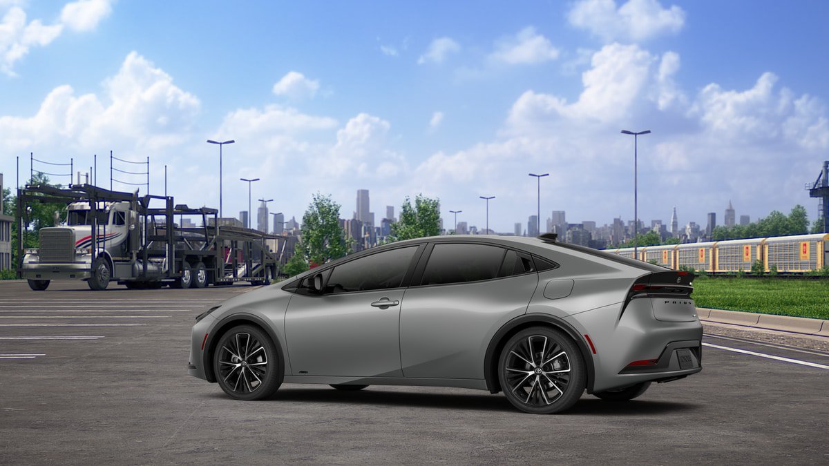 New 2027 Toyota Prius Limited w/ Limited Premium Package AWD/4WD image 5