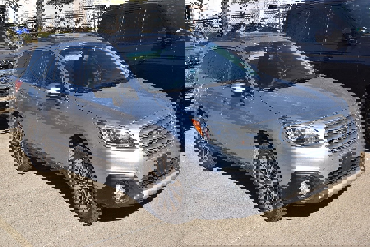 Used 2017 Subaru Outback 2.5i Limited image 4