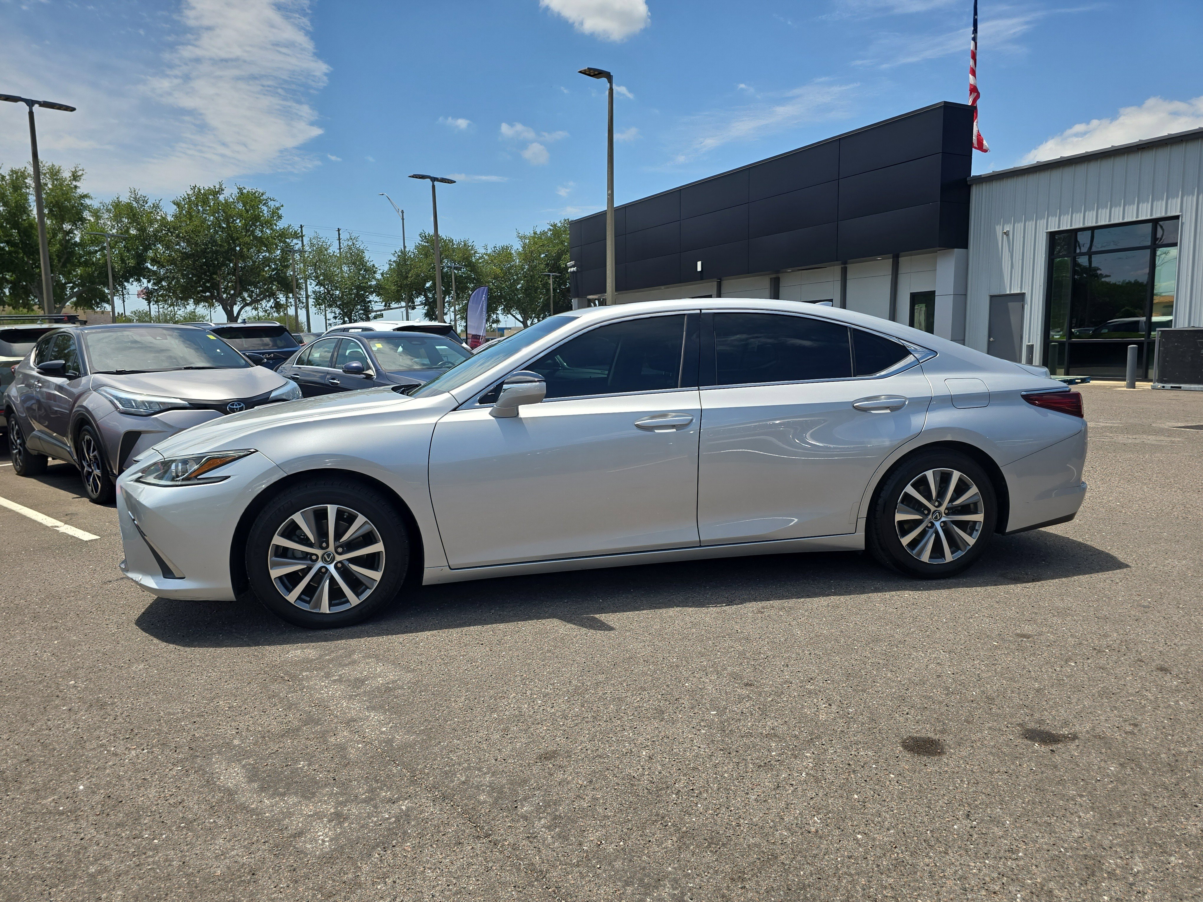 Used 2021 Lexus ES 350 w/ Accessory Package 2 FWD image 5