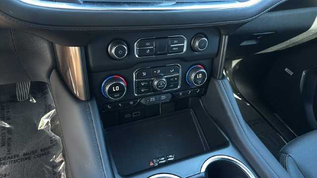 Used 2024 Chevrolet Tahoe High Country AWD/4WD image 31