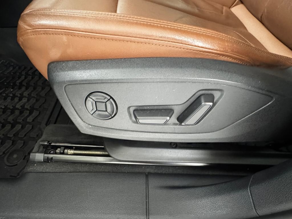 Used 2022 Audi Q3 2.0T Premium Plus w/ Premium Plus Package image 32