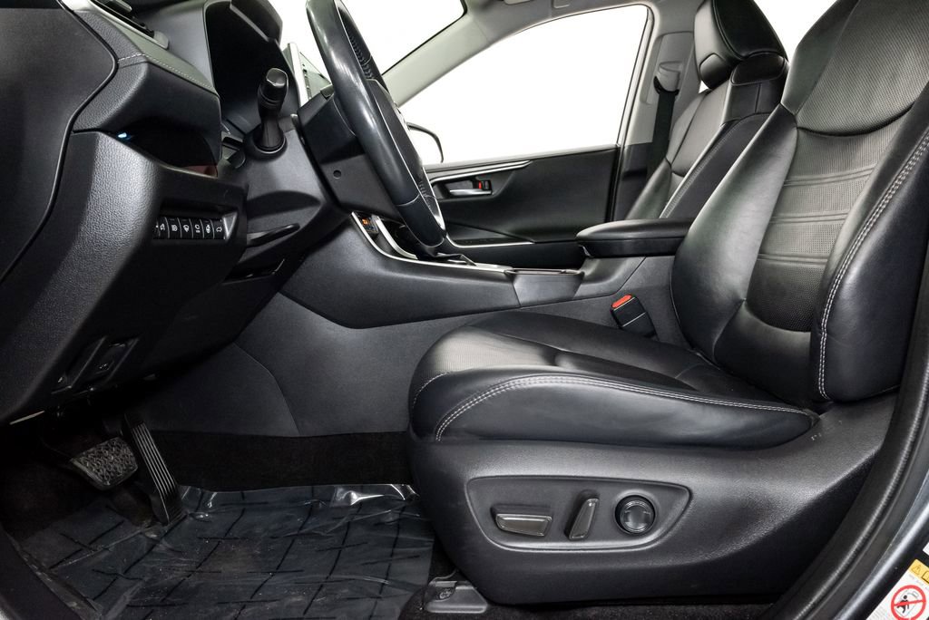 Used 2019 Toyota RAV4 Limited AWD/4WD image 14