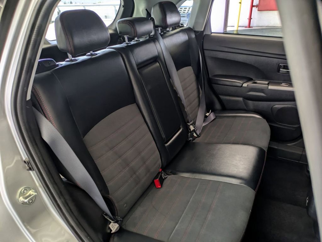 Used 2025 Mitsubishi Outlander Sport SE AWD/4WD image 27
