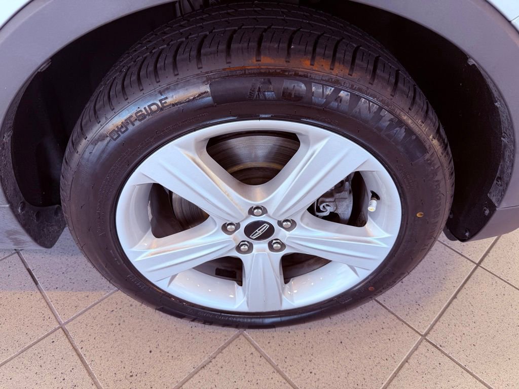 Used 2017 Lincoln MKC Premiere image 14