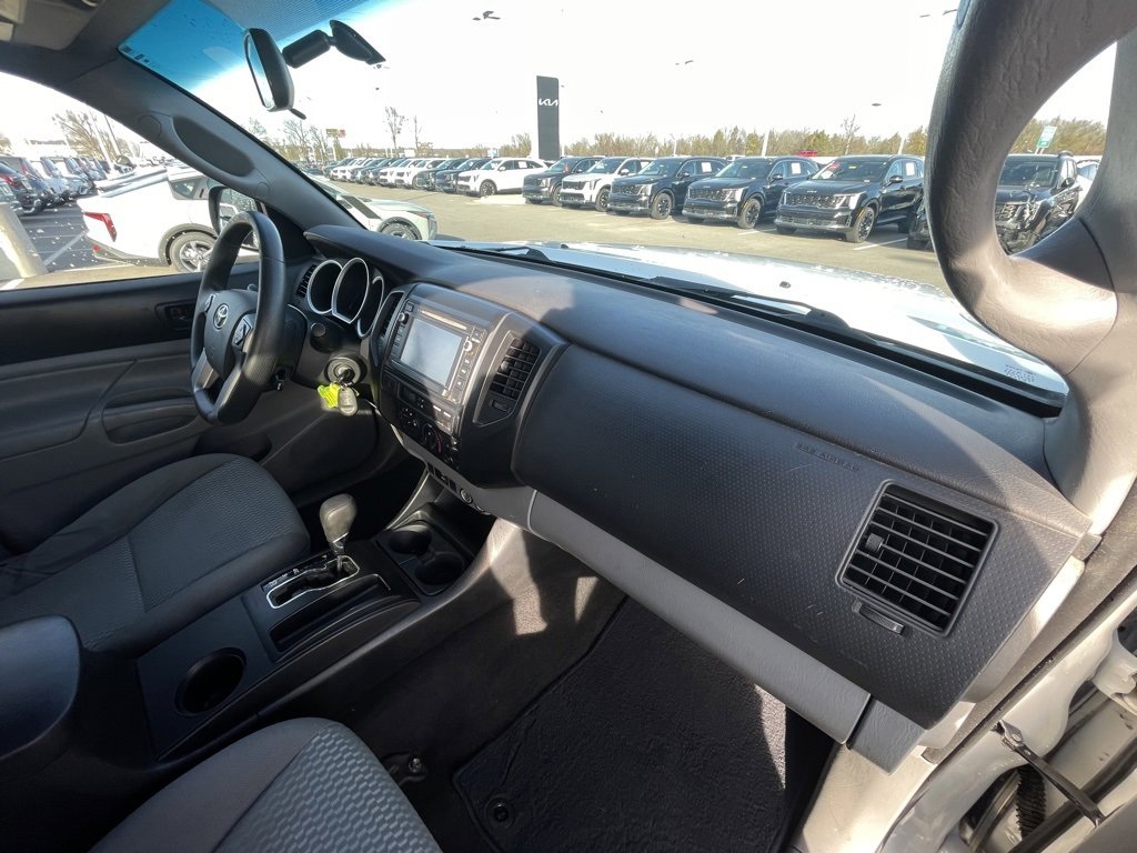 Used 2014 Toyota Tacoma PreRunner image 27