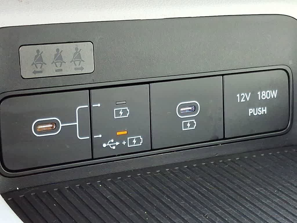 Used 2024 Hyundai Kona SEL FWD image 24