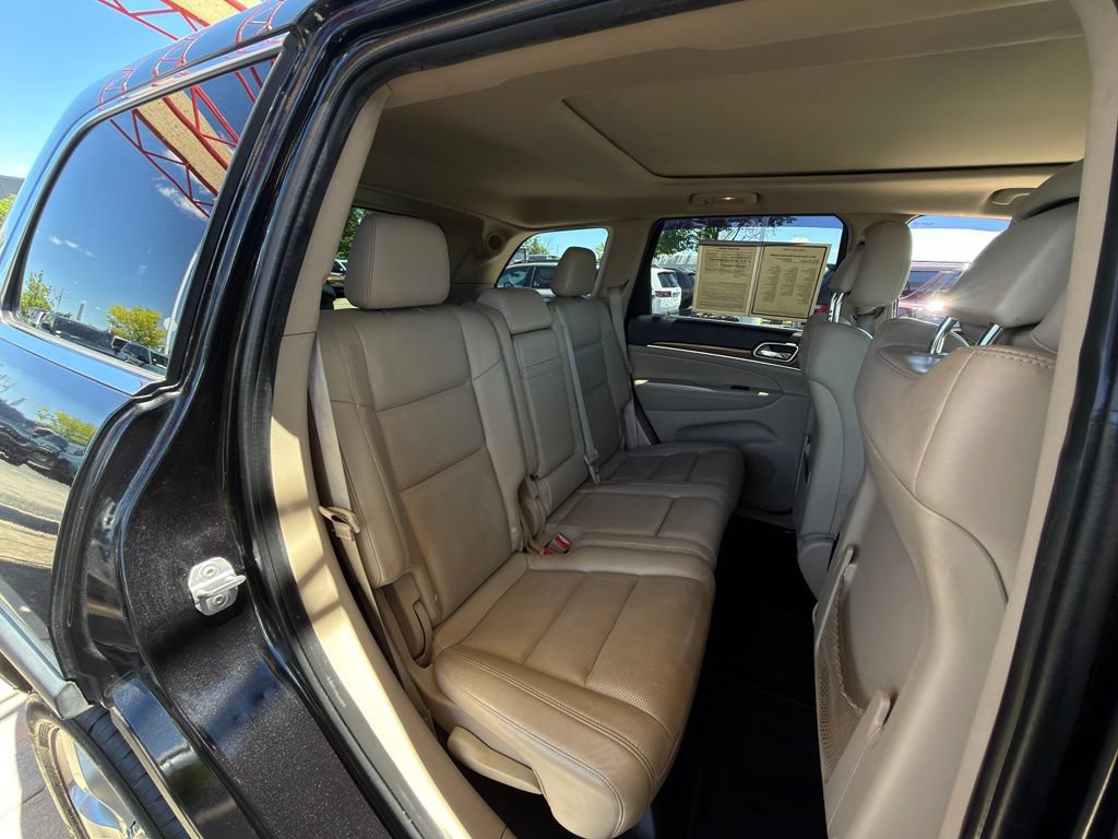 Used 2011 Jeep Grand Cherokee Limited w/ Luxury Group II AWD/4WD image 15