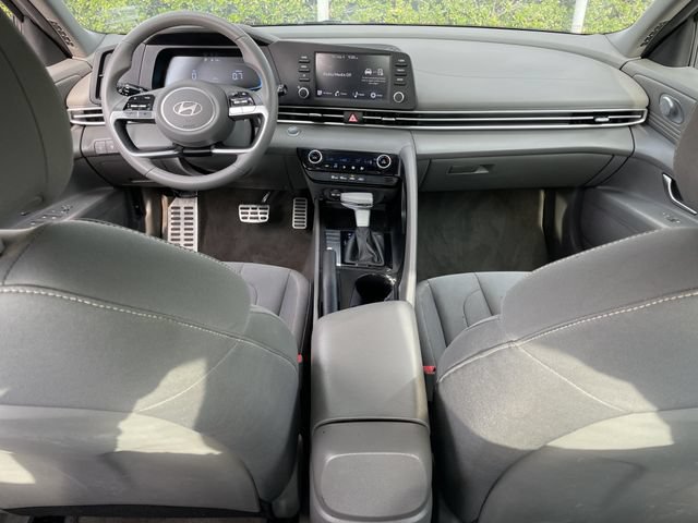 Used 2026 Hyundai Elantra Sport w/ Cargo Package FWD image 9