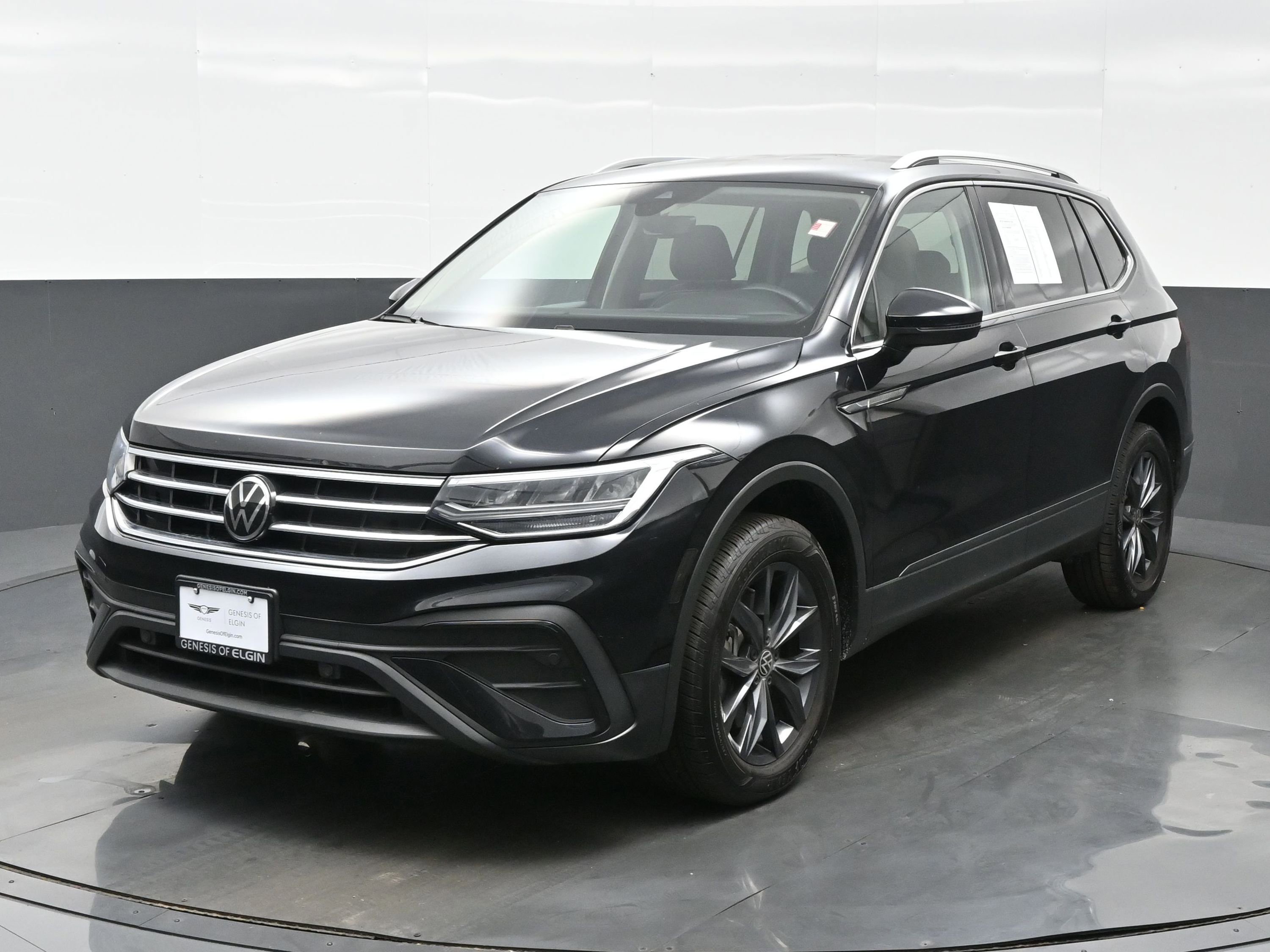 Used 2023 Volkswagen Tiguan SE