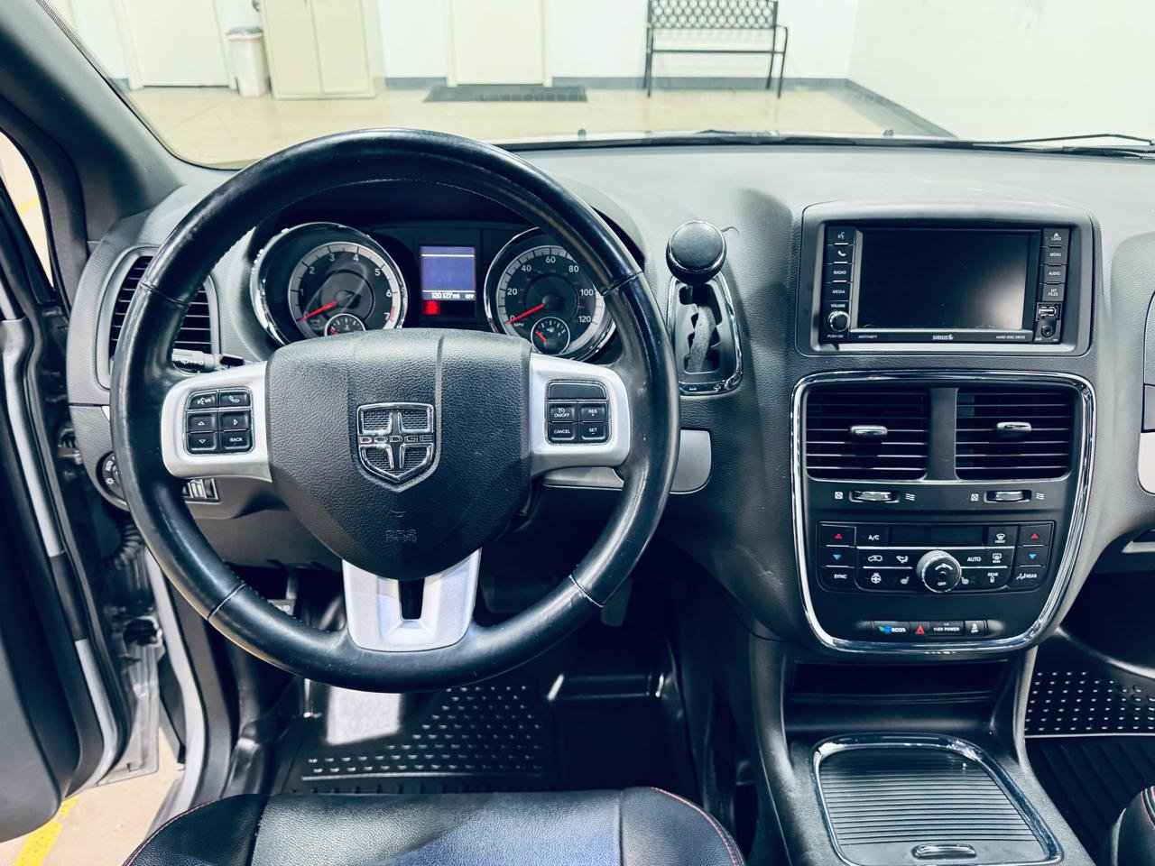 Used 2018 Dodge Grand Caravan GT image 38