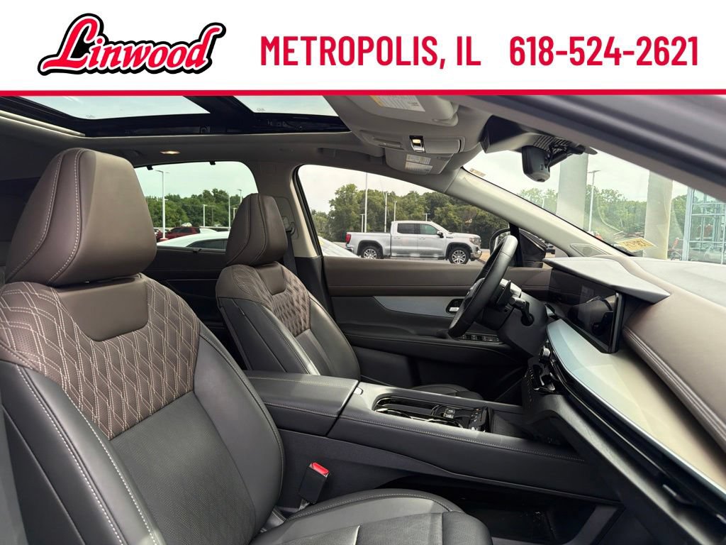 Used 2025 Nissan Murano Platinum w/ Cargo Package AWD/4WD image 12