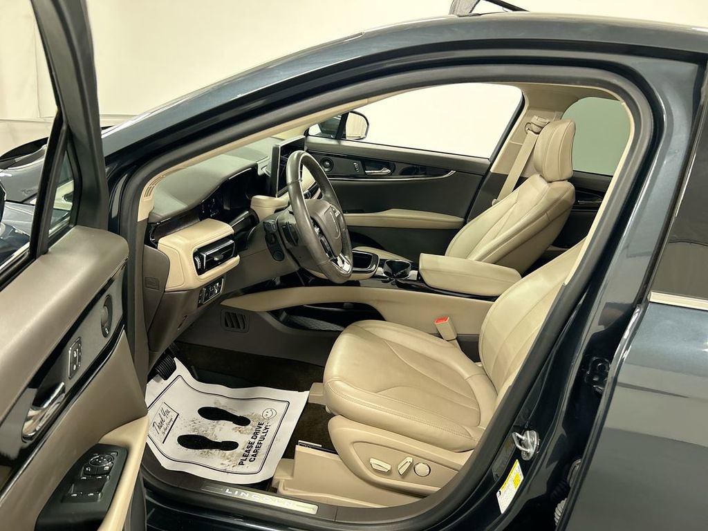 Used 2022 Lincoln Nautilus Reserve w/ Luxury Package image 9