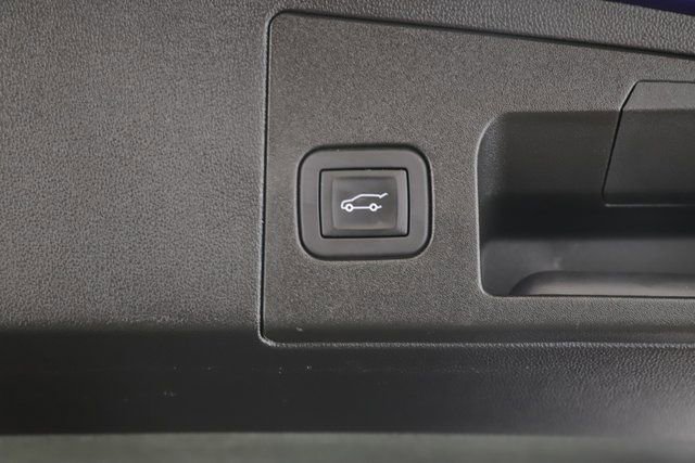 Used 2025 Cadillac XT5 Premium Luxury image 30