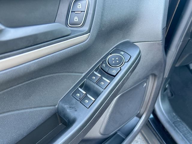 Used 2022 Ford Escape SE w/ SE Sport Appearance Package AWD/4WD image 22