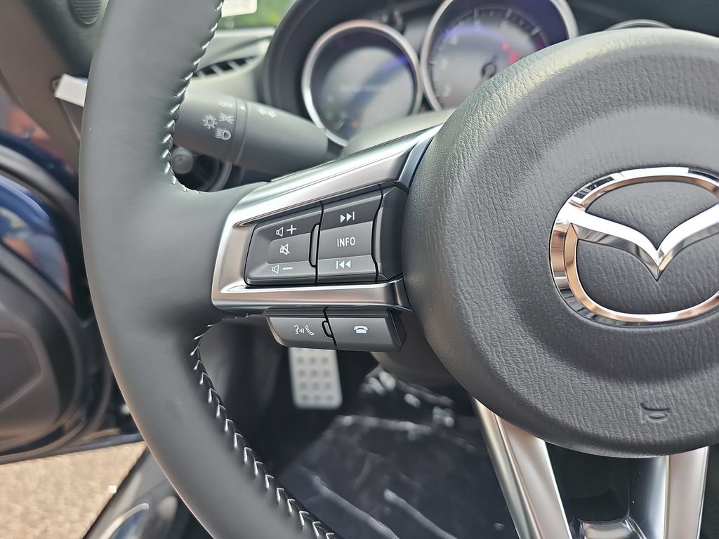 New 2026 MAZDA MX-5 Miata Club w/ Interior Package RWD image 12