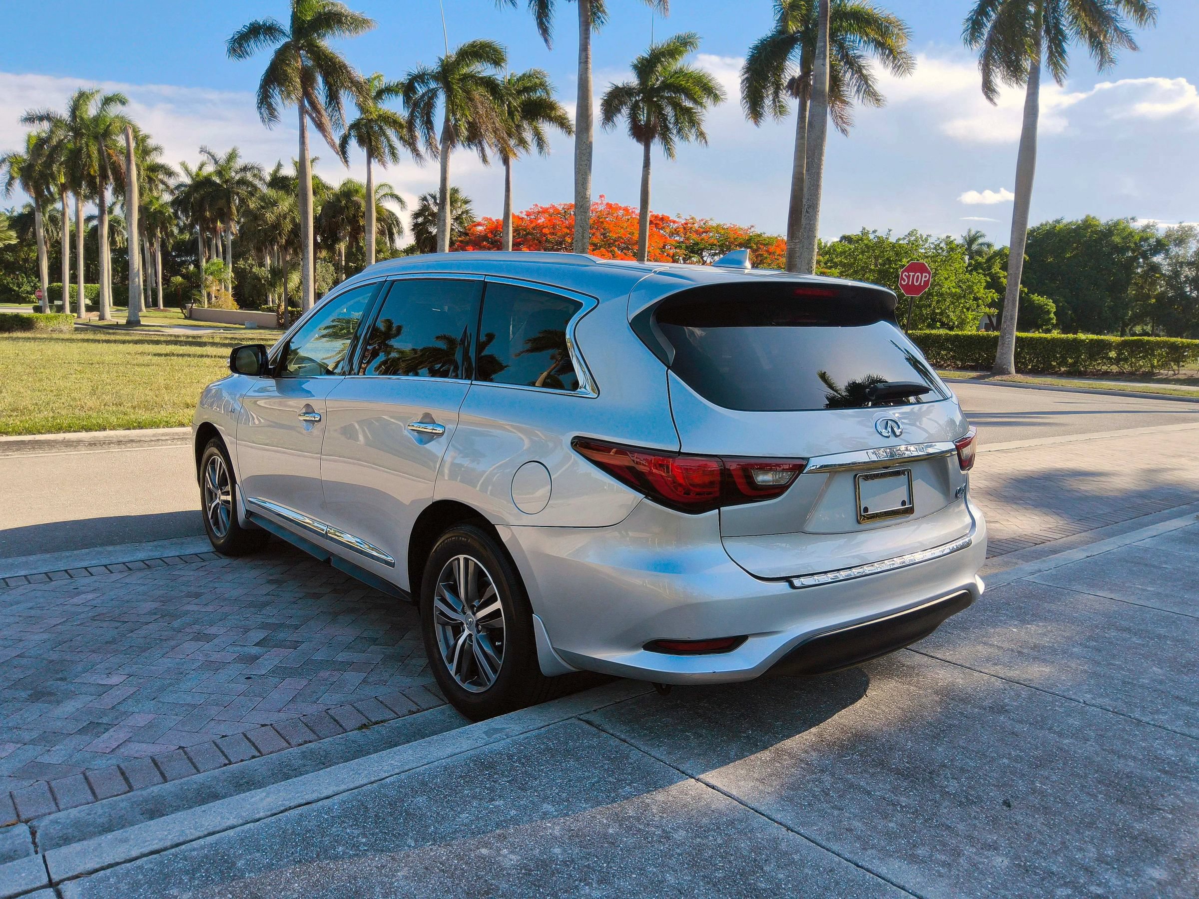 Used 2020 INFINITI QX60 Luxe FWD image 19