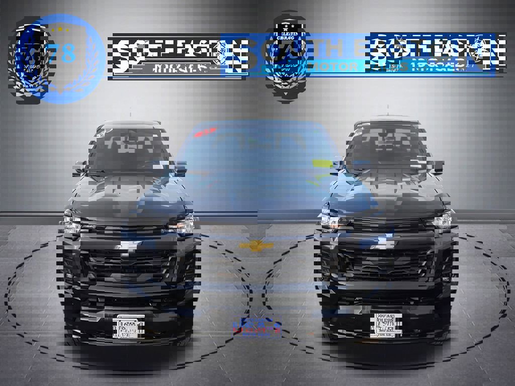 Used 2023 Chevrolet Colorado LT w/ LT Convenience Package image 3