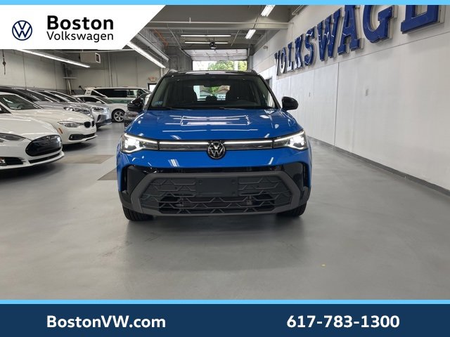 Used 2025 Volkswagen Taos SE image 6