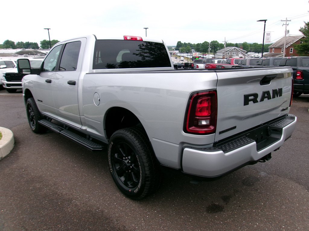 Used 2026 RAM 2500 Big Horn AWD/4WD image 4
