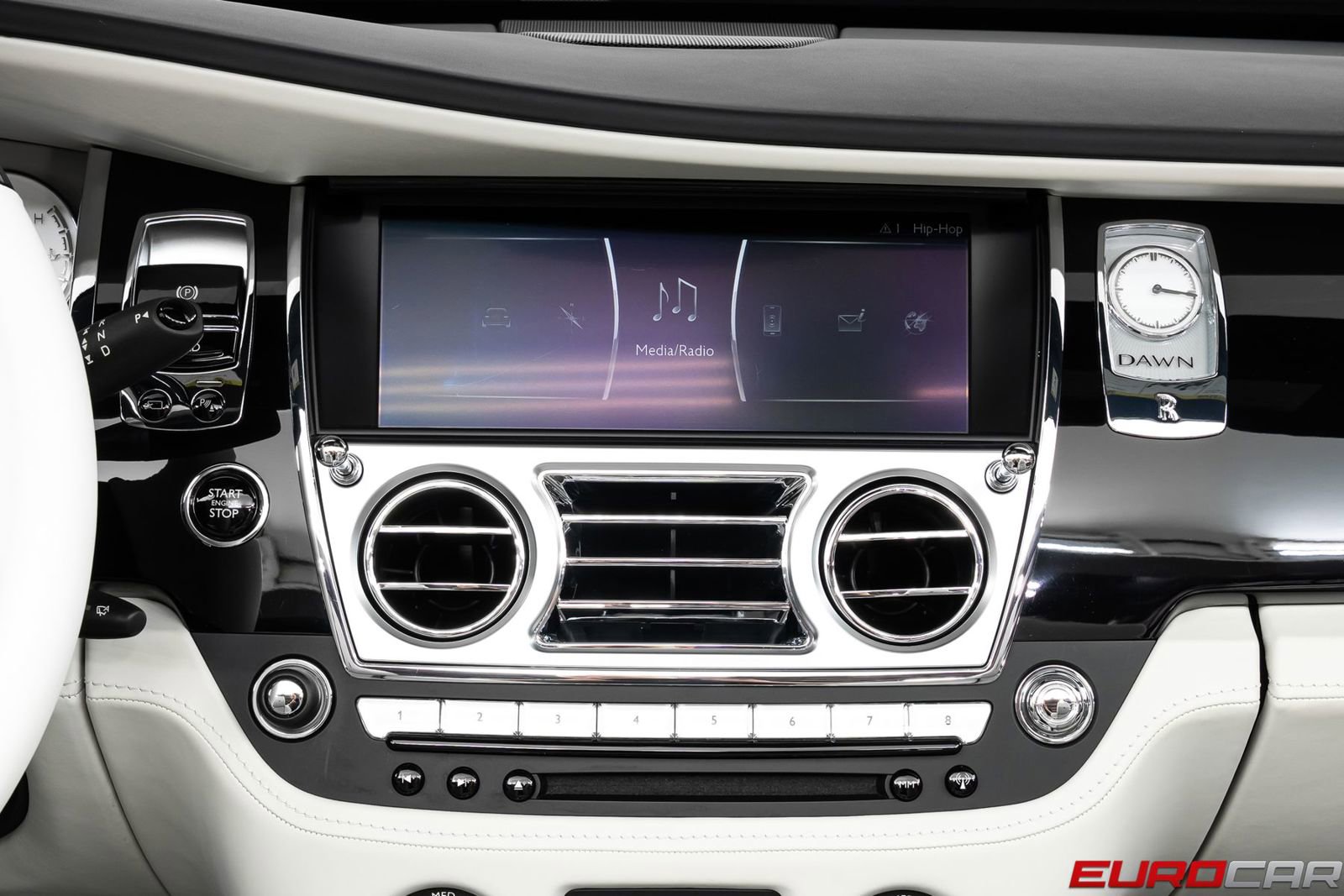 Used 2018 Rolls-Royce Dawn image 29