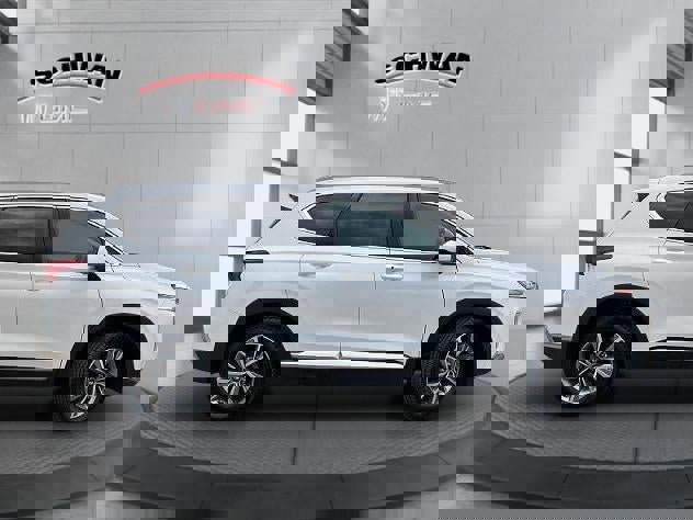 Used 2020 Hyundai Santa Fe SEL w/ Convenience Package image 3