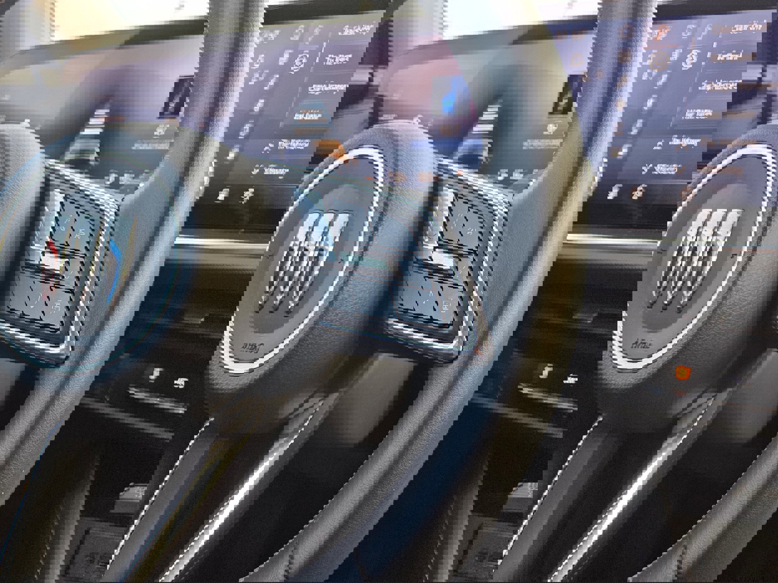 Used 2025 Buick Envision Preferred image 39