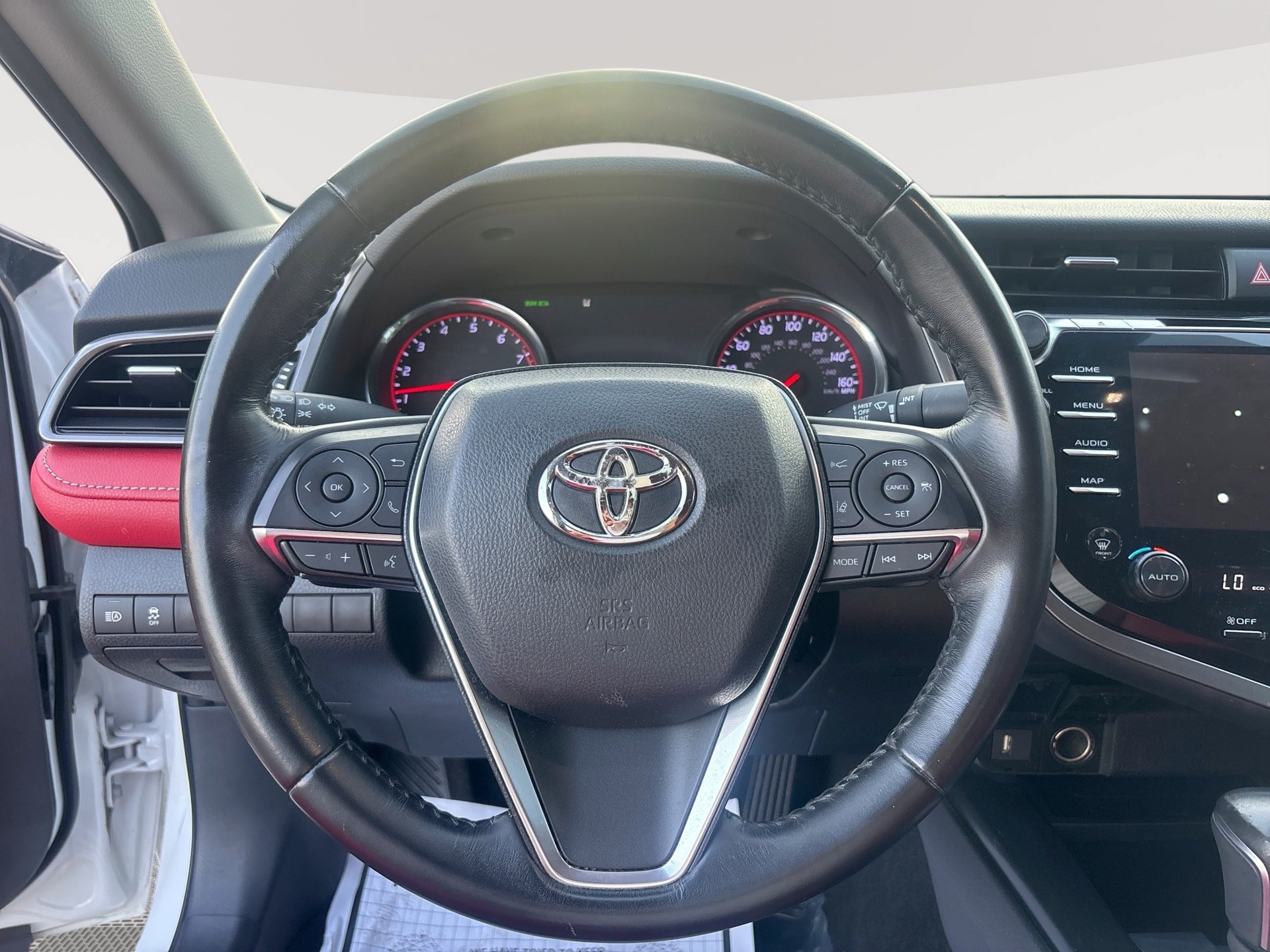 Used 2020 Toyota Camry XSE FWD image 11