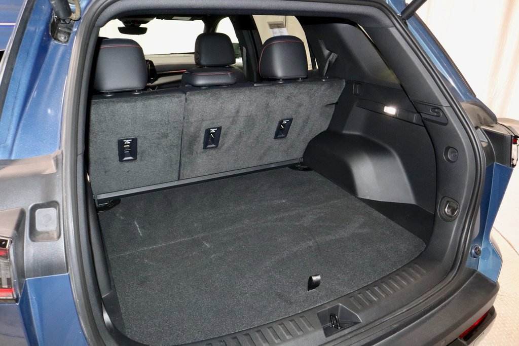 Used 2025 Chevrolet Equinox RS w/ Safety and Technology Package image 12