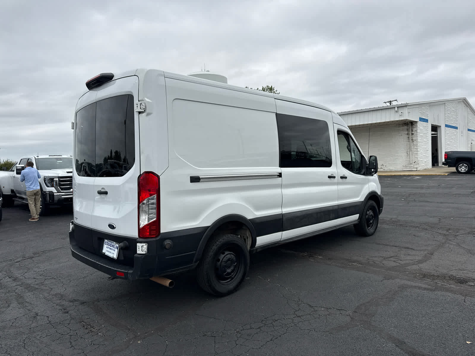 Used 2024 Ford Transit 250 148 Medium Roof w/ Load Area Protection Package RWD image 19