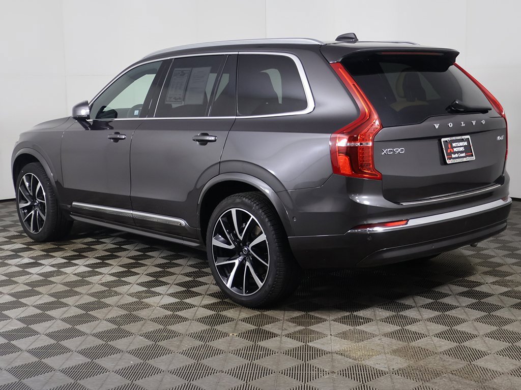Used 2024 Volvo XC90 B6 Ultimate w/ Protection Package Premier image 14