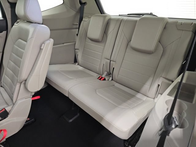 Used 2023 Volkswagen Atlas SEL Premium AWD/4WD image 30