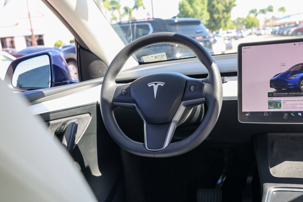 Used 2024 Tesla Model Y Long Range AWD/4WD image 24