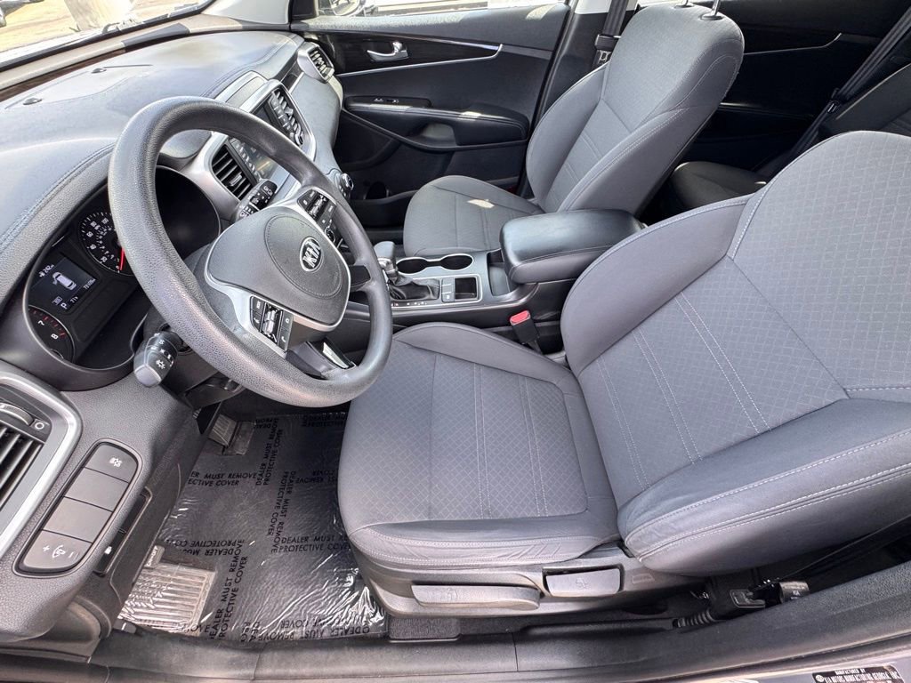 Used 2020 Kia Sorento LX FWD image 17