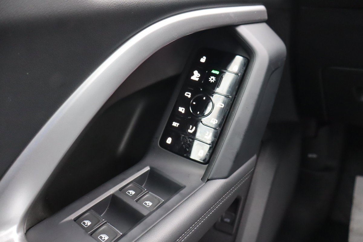 Used 2025 Audi Q5 Premium Plus w/ Premium Plus image 17