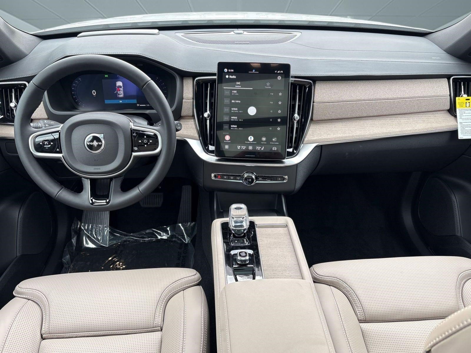 New 2026 Volvo XC90 B6 Ultra w/ Protection Package image 24