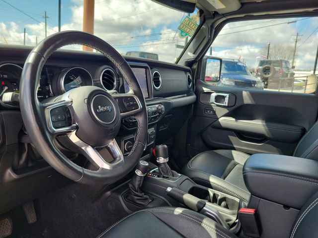 Used 2022 Jeep Wrangler Unlimited Sahara w/ Cold Weather Group image 15