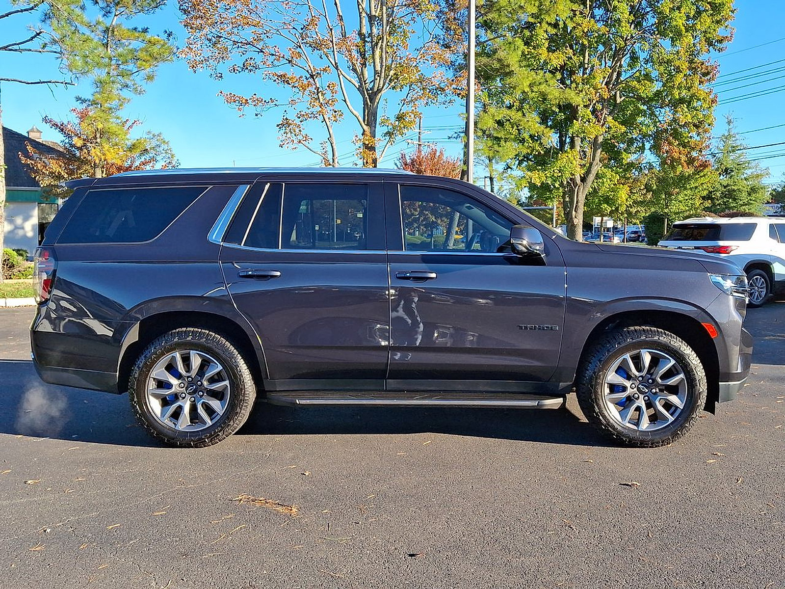 Certified 2023 Chevrolet Tahoe LT w/ Luxury Package AWD/4WD image 32