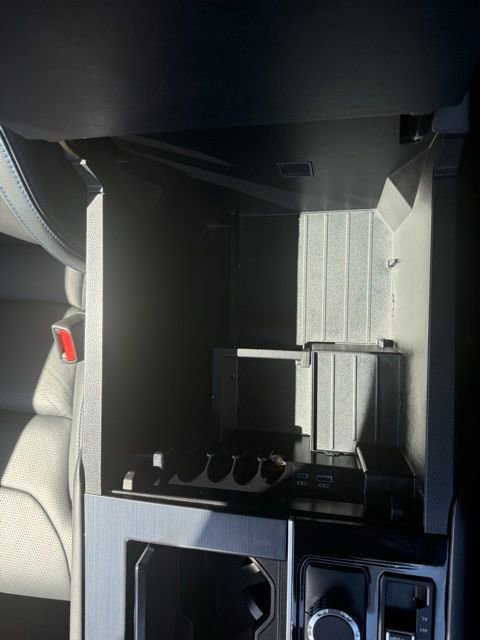 Used 2023 Toyota Tundra Platinum image 31