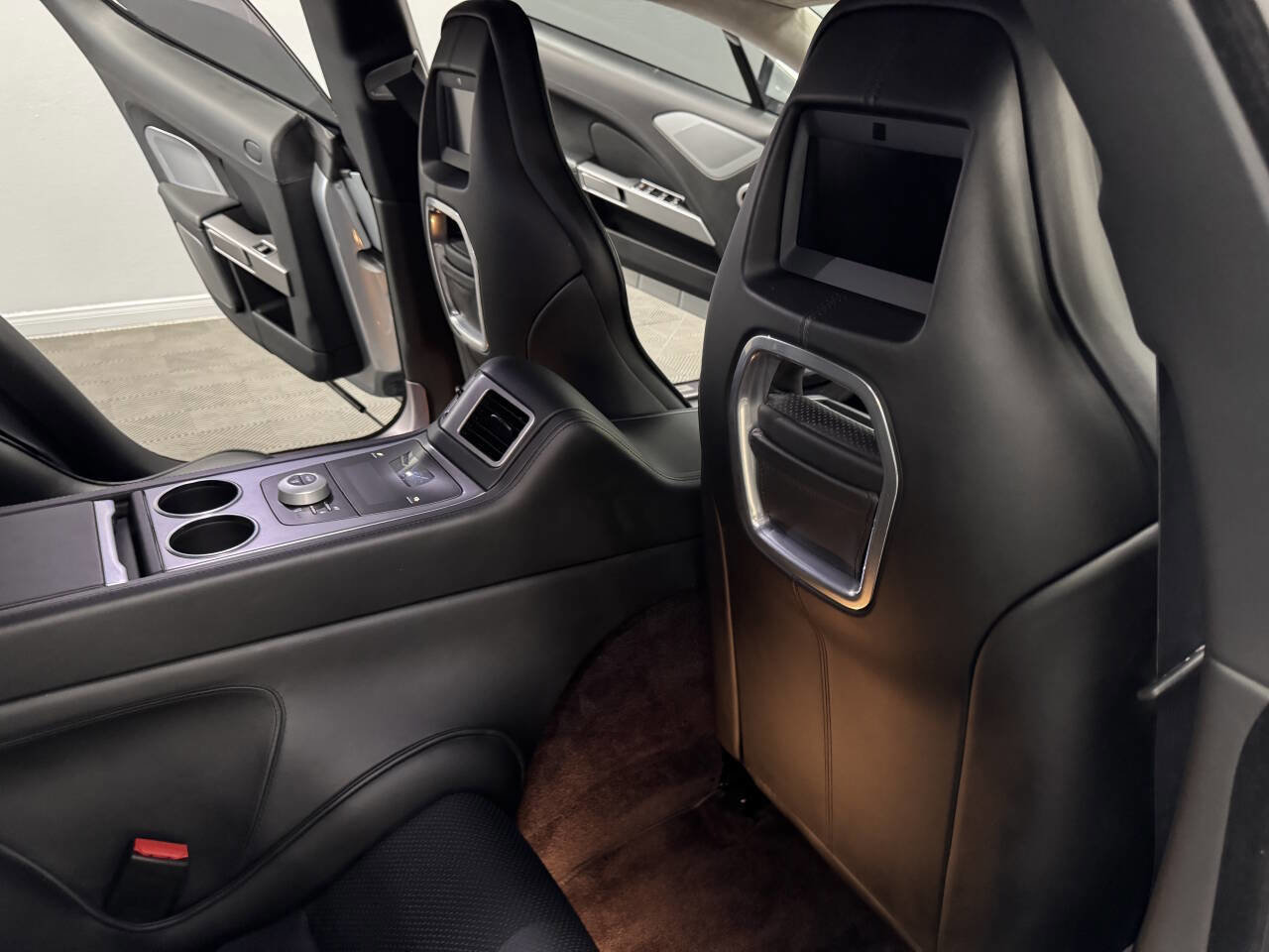 Used 2011 Aston Martin Rapide image 39