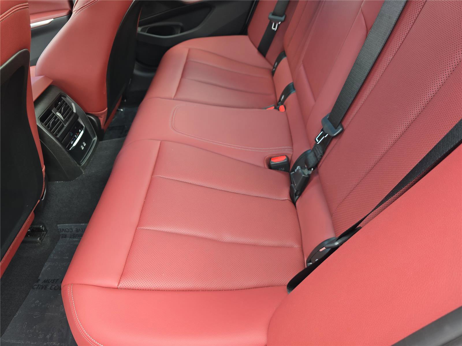 Used 2025 BMW 330i Sedan RWD image 13