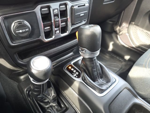 Used 2025 Jeep Wrangler Unlimited Sahara w/ Safety Group image 27