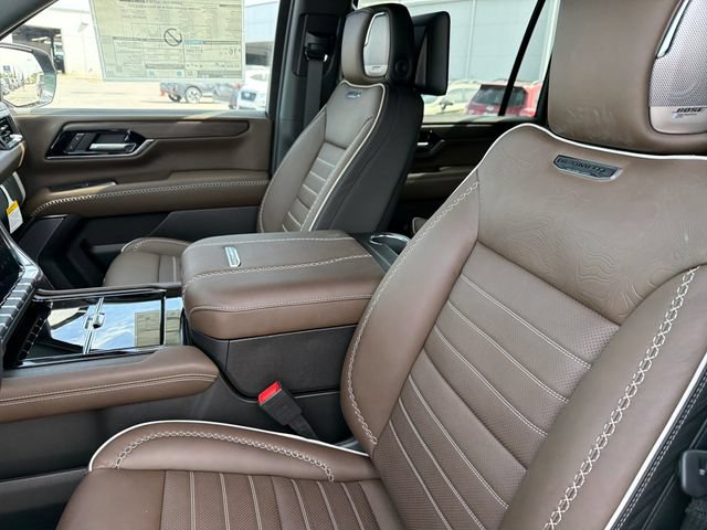 New 2026 GMC Yukon XL Denali Ultimate AWD/4WD image 17