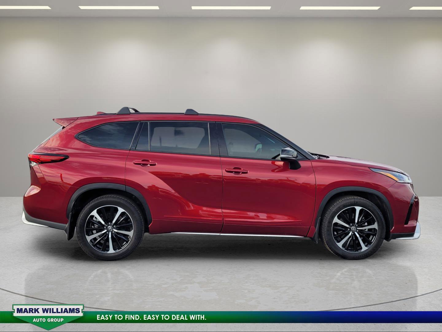 Used 2022 Toyota Highlander XSE image 2