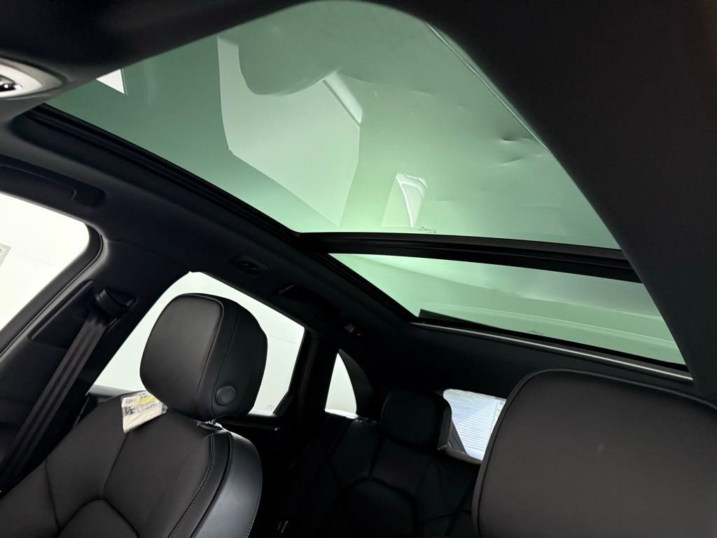 New 2026 Porsche Macan S image 28
